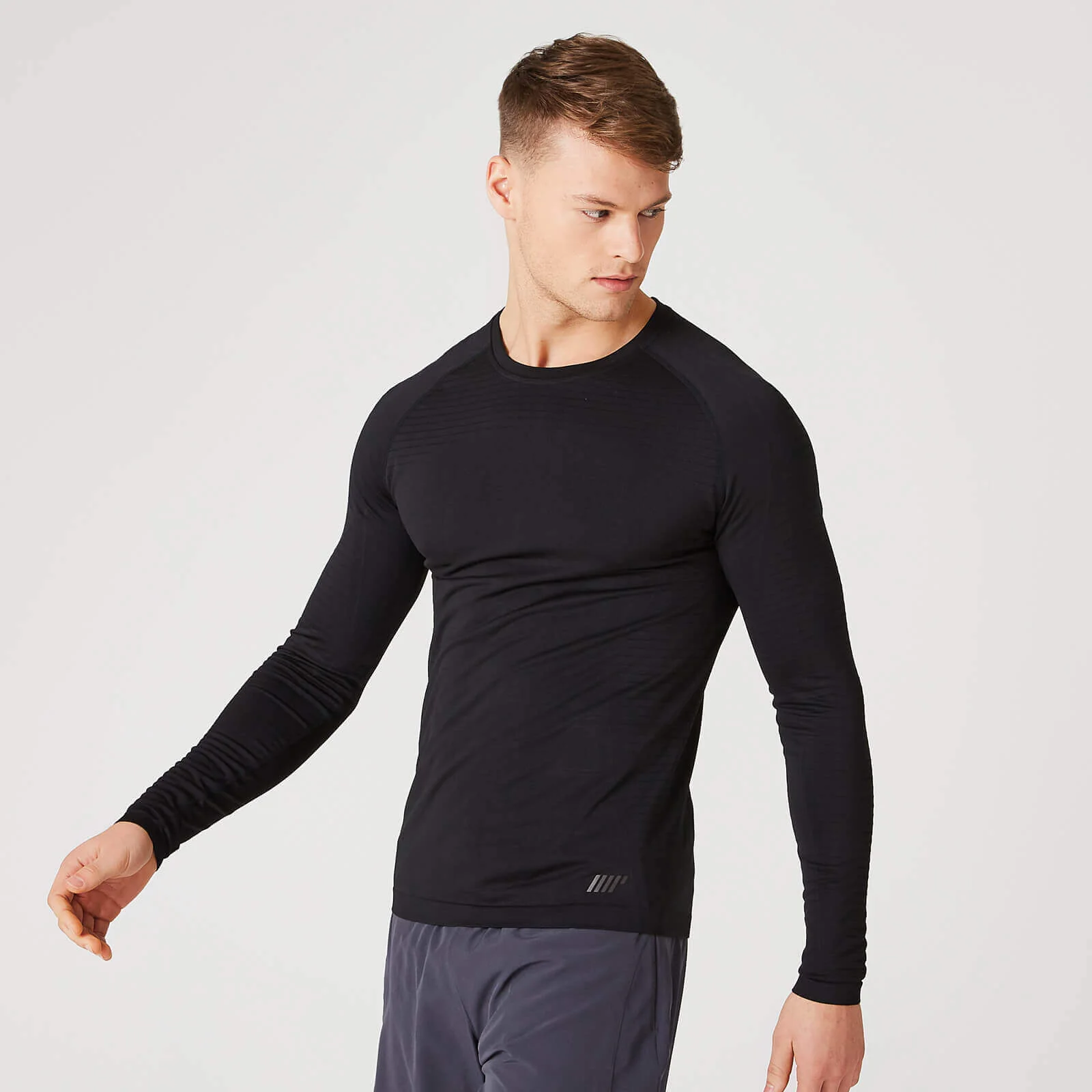 Elite Seamless Long-Sleeve T-Shirt – Black - XS Image 1
