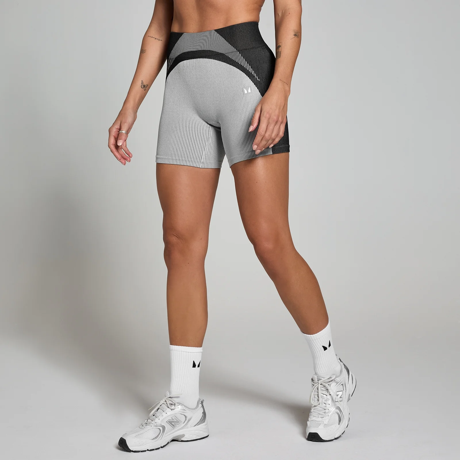 MP Women's Contrast Rib Seamless Cycling Shorts - Black/Grey - XS Image 1